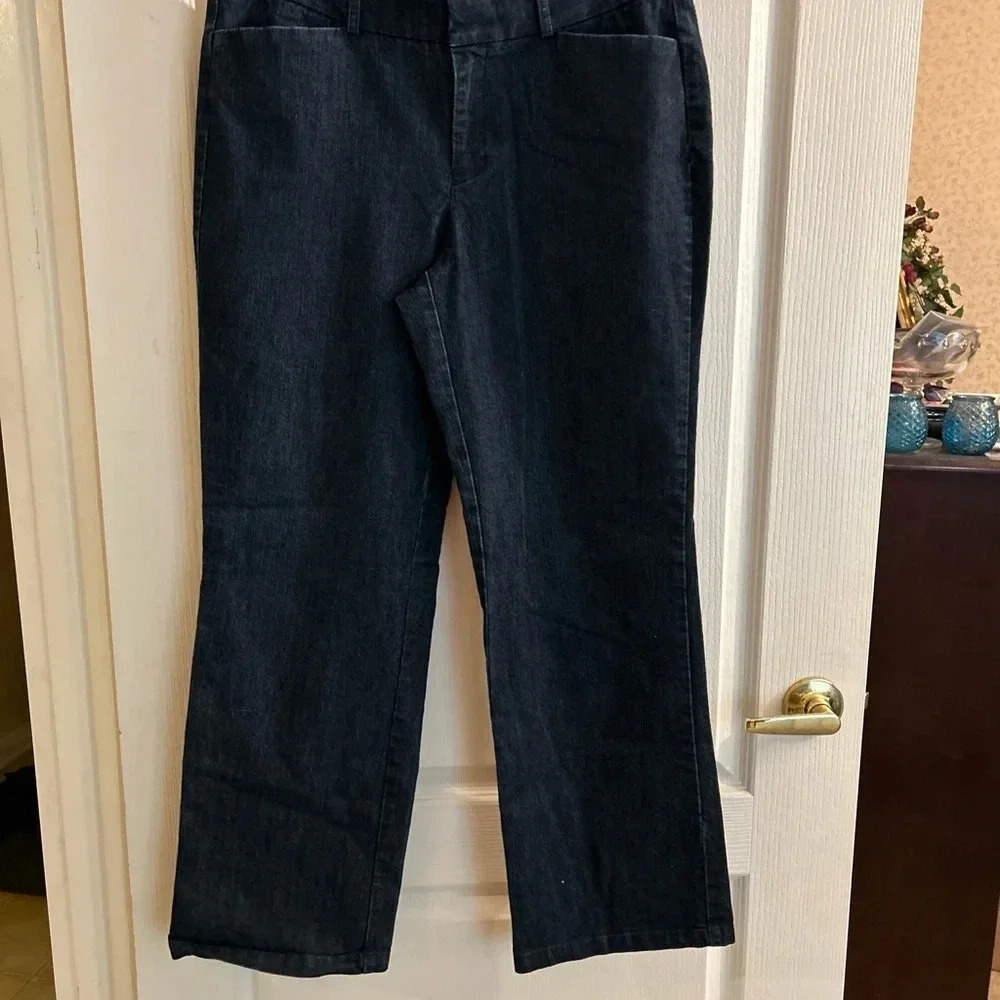 Women’s dockers dark wash jeans, stretch fit, size 10 wide leg high Waist